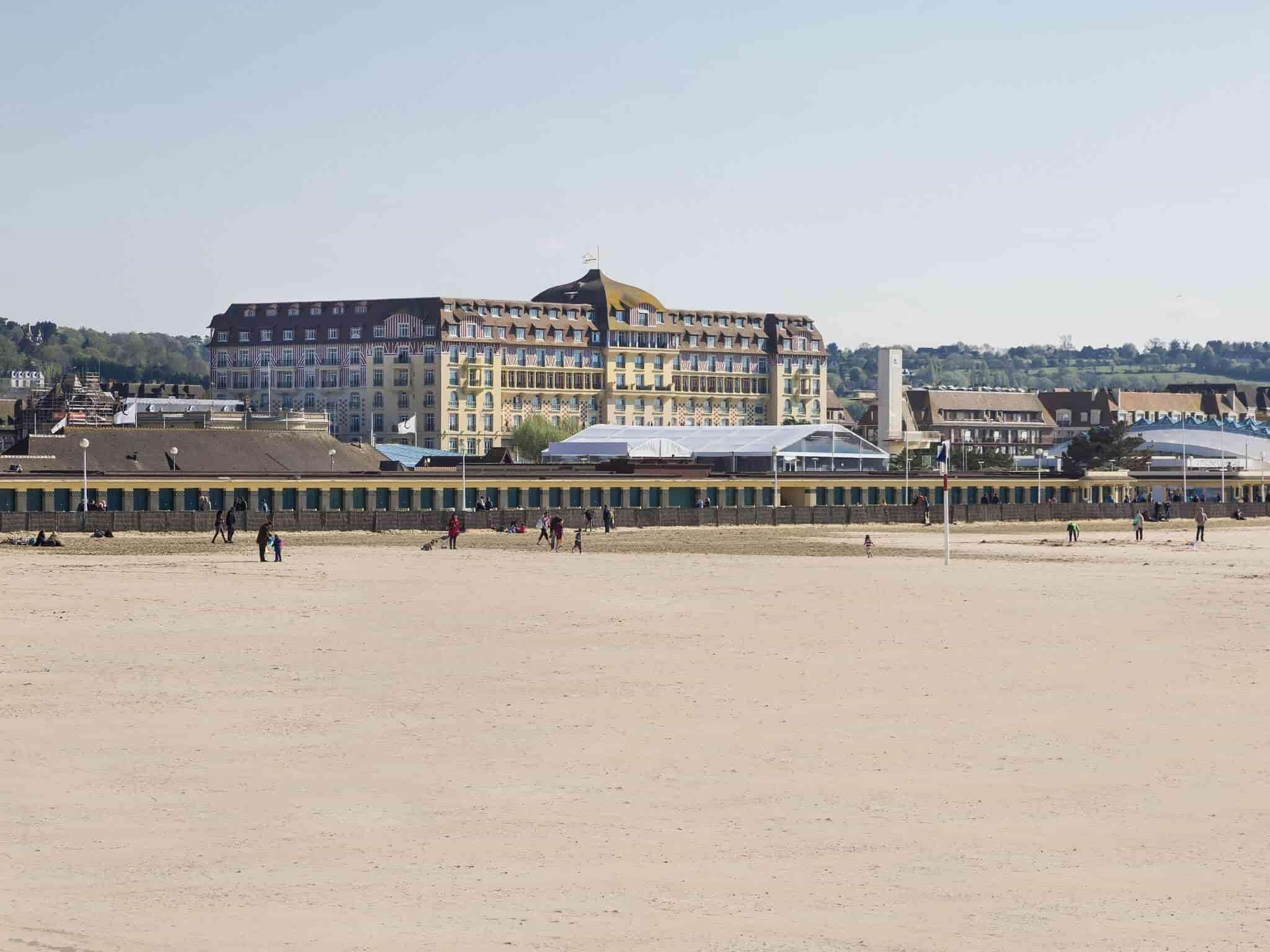 Hotel Barriere Le Royal Довил Екстериор снимка